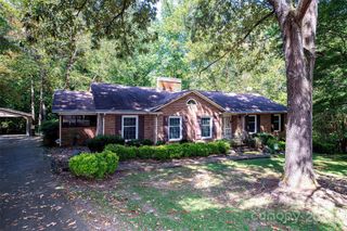 1316 Lake Way Drive, Charlotte, NC 28214