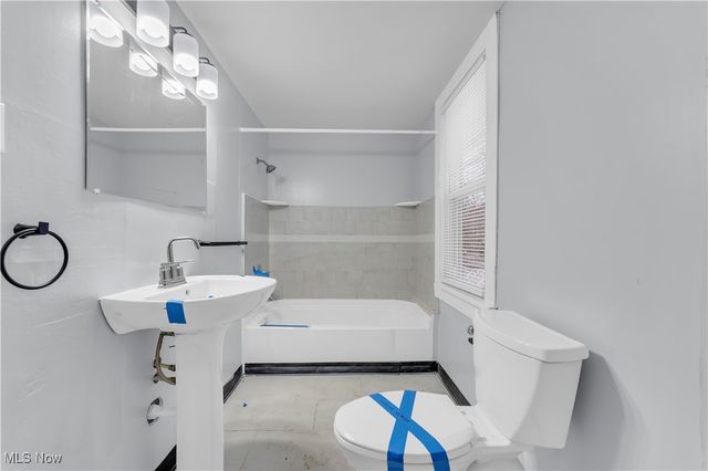 14917 Darwin Avenue, Cleveland, OH 44110