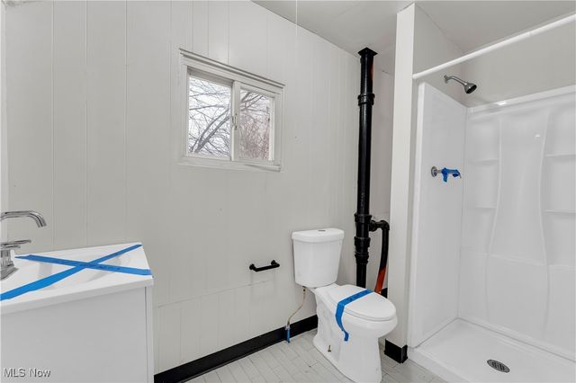 14917 Darwin Avenue, Cleveland, OH 44110