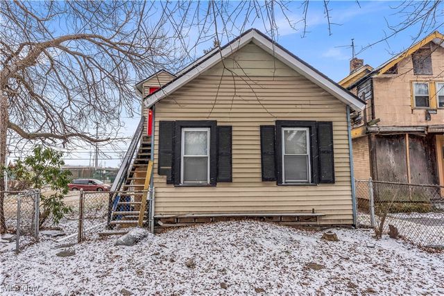 14917 Darwin Avenue, Cleveland, OH 44110