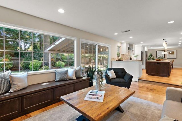 5308 Jamiewood Ct, Carmichael, CA 95608