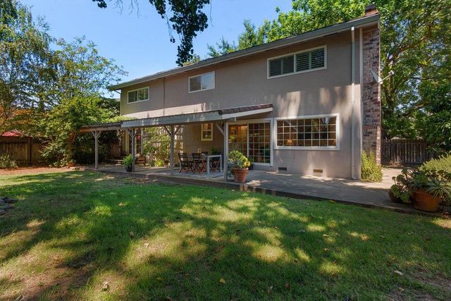 5308 Jamiewood Ct, Carmichael, CA 95608