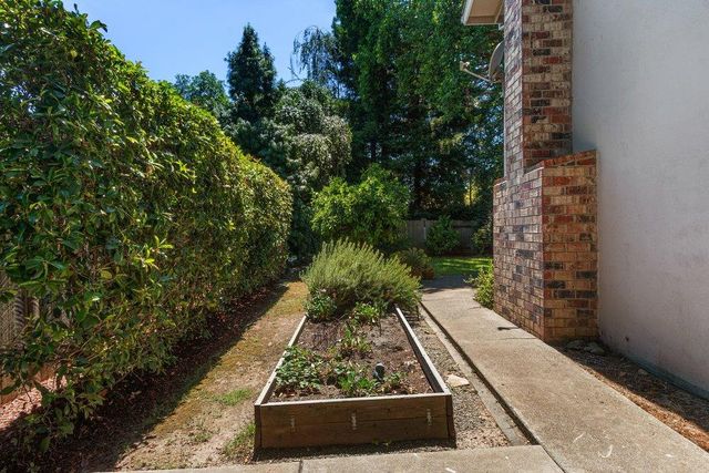 5308 Jamiewood Ct, Carmichael, CA 95608