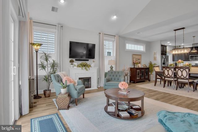 406 GENERAL DRIVE, Mechanicsburg, PA 17050