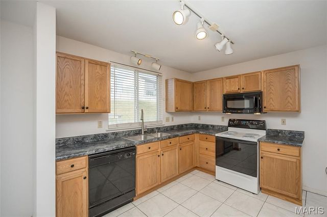 5850 Birchmont Place Drive, St Louis, MO 63129