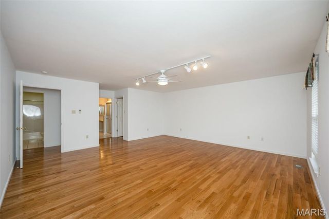 5850 Birchmont Place Drive, St Louis, MO 63129