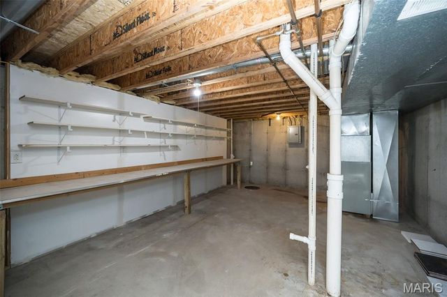 5850 Birchmont Place Drive, St Louis, MO 63129