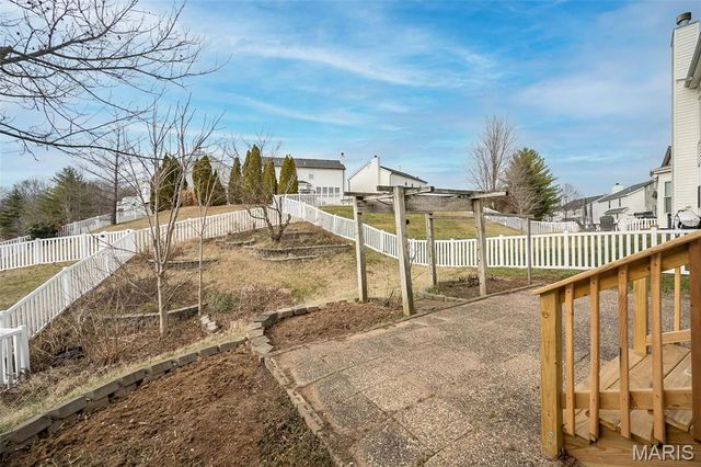 5850 Birchmont Place Drive, St Louis, MO 63129