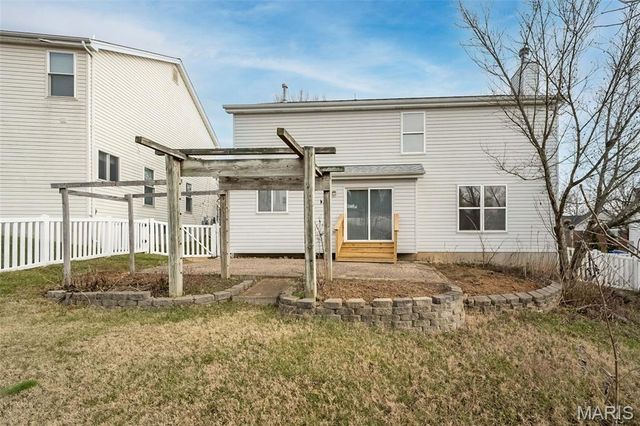 5850 Birchmont Place Drive, St Louis, MO 63129