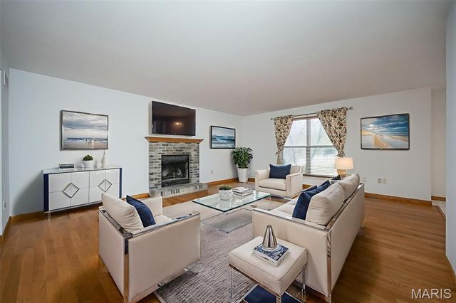 5850 Birchmont Place Drive, St Louis, MO 63129