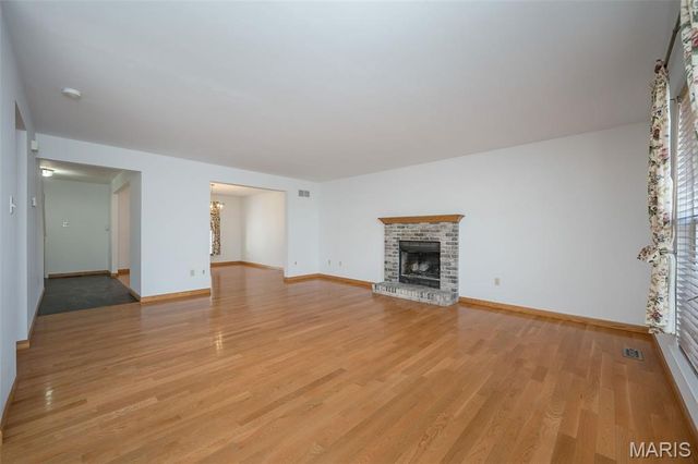 5850 Birchmont Place Drive, St Louis, MO 63129