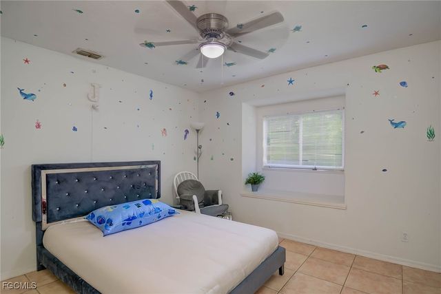 530 7th ST SW, Naples, FL 34117