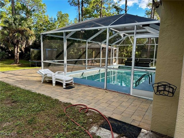 530 7th ST SW, Naples, FL 34117