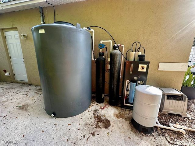 530 7th ST SW, Naples, FL 34117