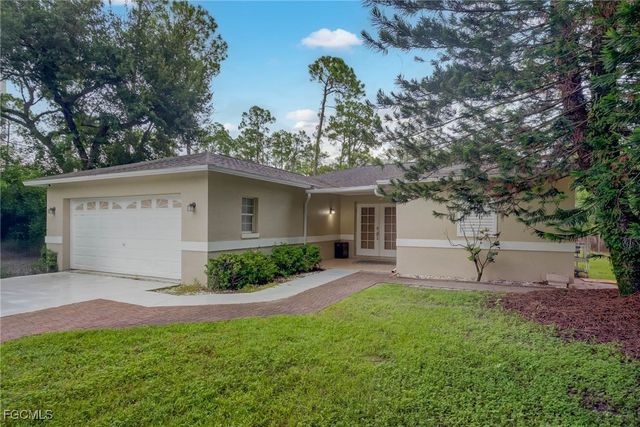 530 7th ST SW, Naples, FL 34117