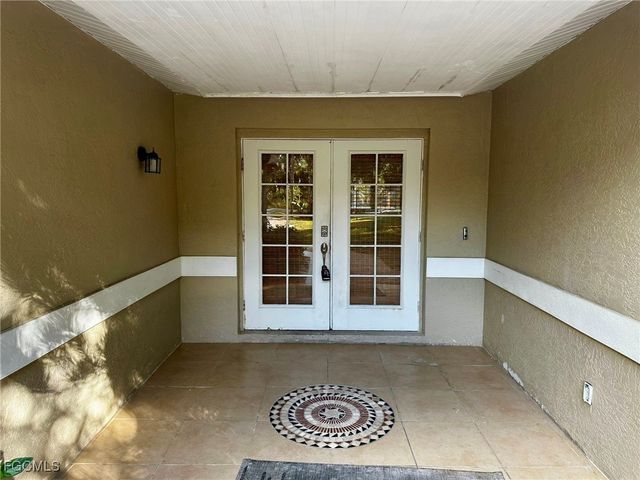 530 7th ST SW, Naples, FL 34117