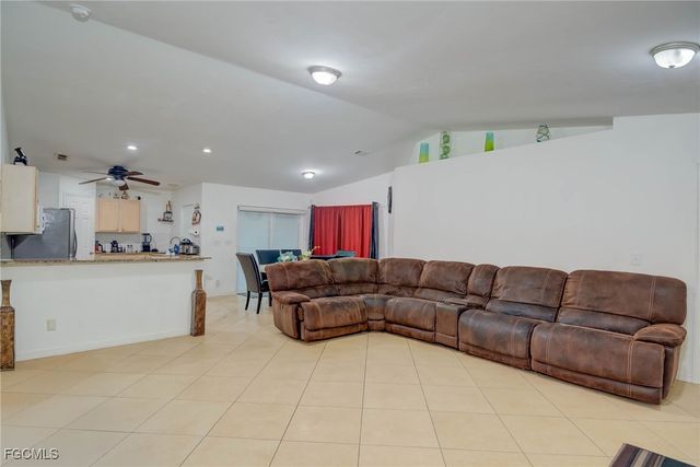 530 7th ST SW, Naples, FL 34117