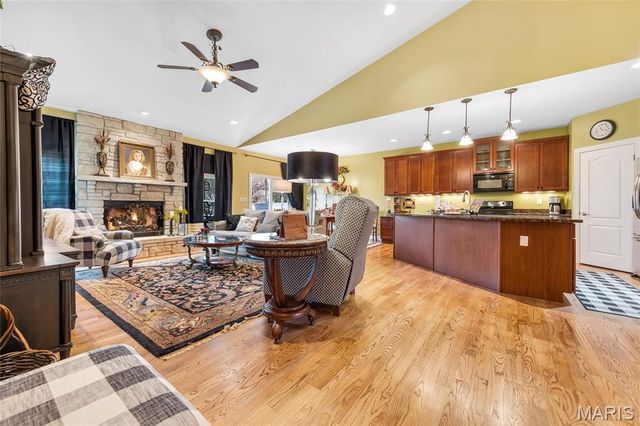 1519 Cattail Way, St Charles, MO 63303