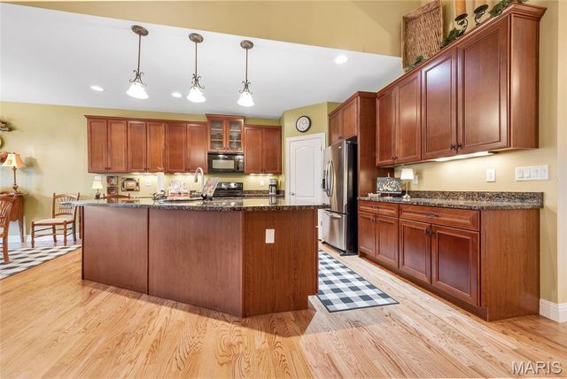 1519 Cattail Way, St Charles, MO 63303