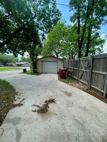 403 Live Oak Street, Royse City, TX 75189