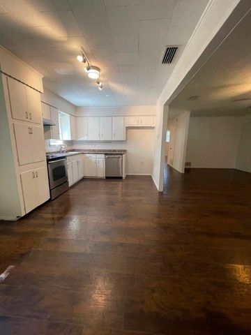 403 Live Oak Street, Royse City, TX 75189