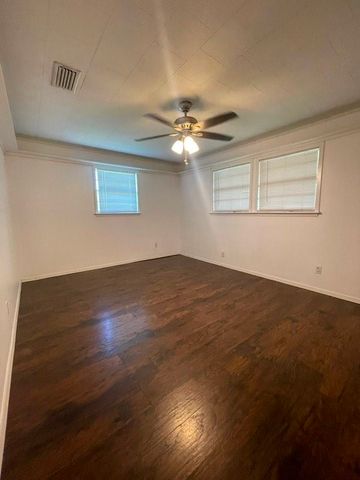 403 Live Oak Street, Royse City, TX 75189