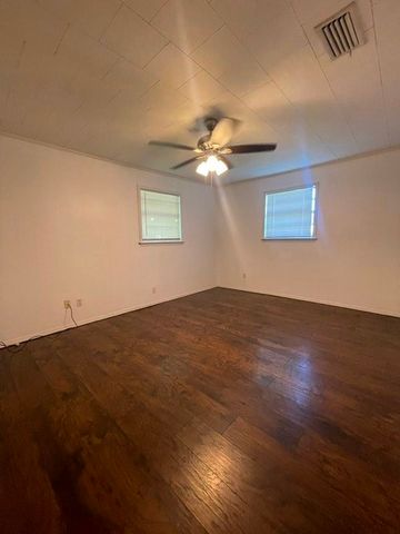403 Live Oak Street, Royse City, TX 75189