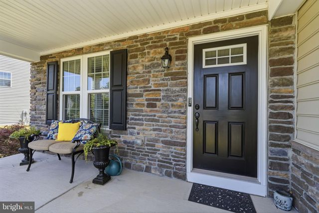1810 ALAMINGO DR, Quakertown, PA 18951