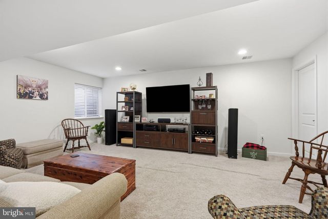 1810 ALAMINGO DR, Quakertown, PA 18951