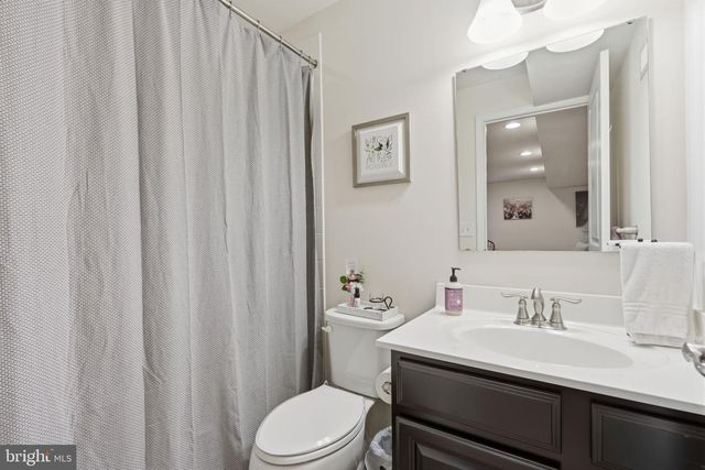 1810 ALAMINGO DR, Quakertown, PA 18951