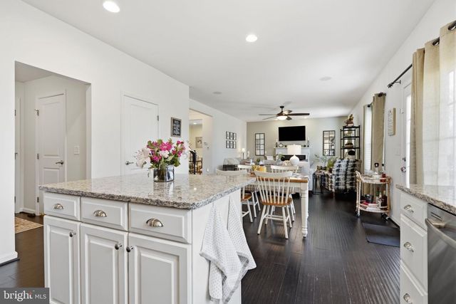1810 ALAMINGO DR, Quakertown, PA 18951