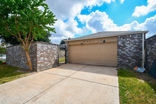 9231 Homeland Drive, Houston, TX 77083