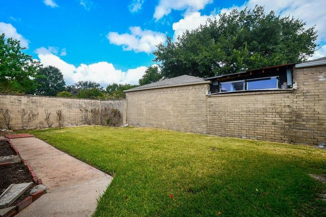 9231 Homeland Drive, Houston, TX 77083