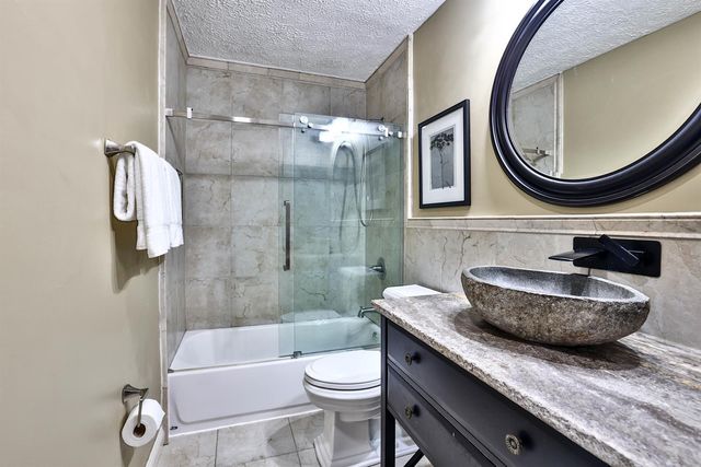 174 Shaker Heights Lane, Crestview Hills, KY 41017