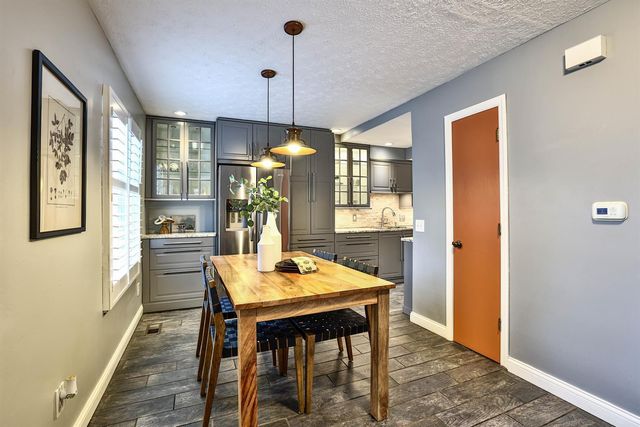 174 Shaker Heights Lane, Crestview Hills, KY 41017