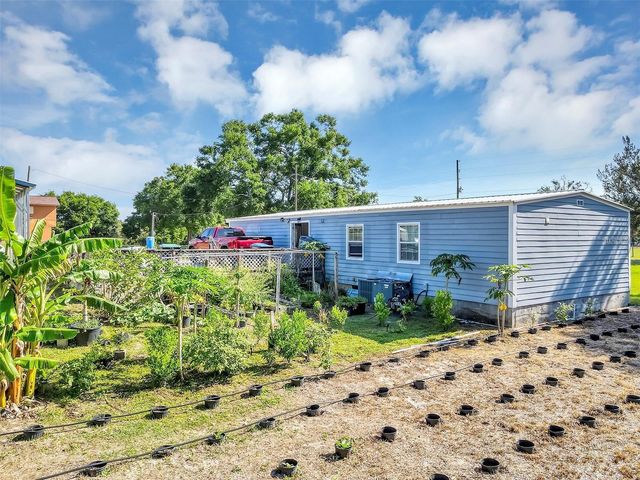 4162 LAUGHLIN ROAD, Mount Dora, FL 32757