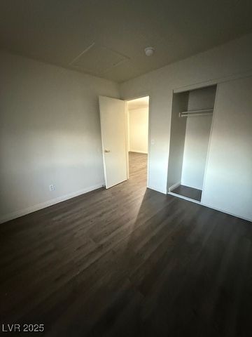 3923 Via Lucia Drive, Las Vegas, NV 89115