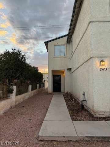 3923 Via Lucia Drive, Las Vegas, NV 89115