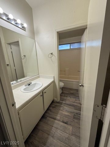 3923 Via Lucia Drive, Las Vegas, NV 89115