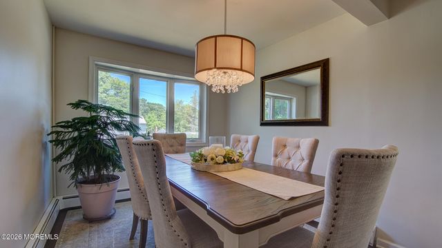 25 Lake Avenue, Helmetta, NJ 08828