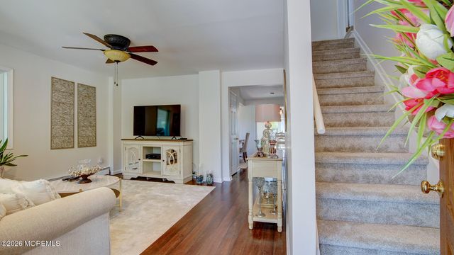25 Lake Avenue, Helmetta, NJ 08828