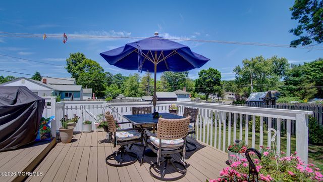 25 Lake Avenue, Helmetta, NJ 08828