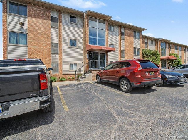 1974 Klingensmith Road 4, Bloomfield Charter Township, MI 48302