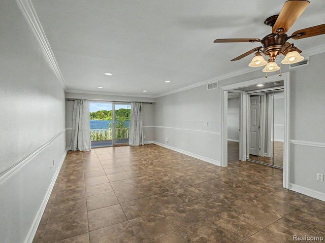 1974 Klingensmith Road 4, Bloomfield Charter Township, MI 48302