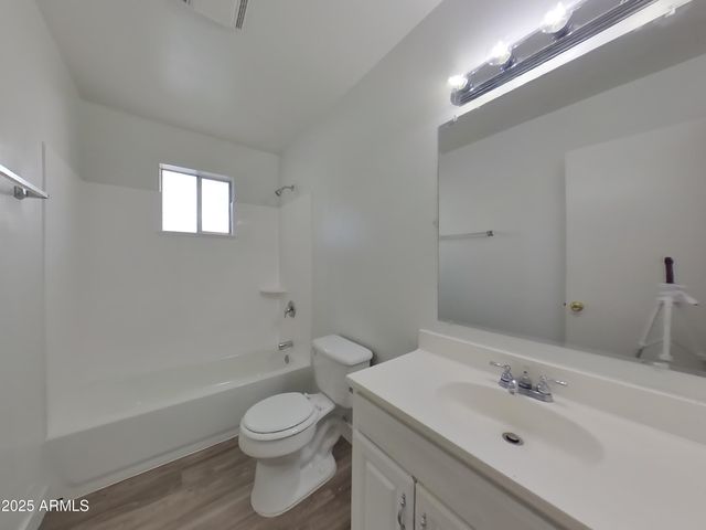 3202 W WOOD Drive, Phoenix, AZ 85029