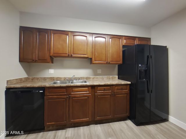 3202 W WOOD Drive, Phoenix, AZ 85029