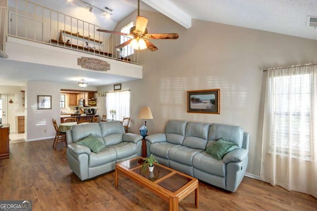 22 Hidden Lake Court, Savannah, GA 31419