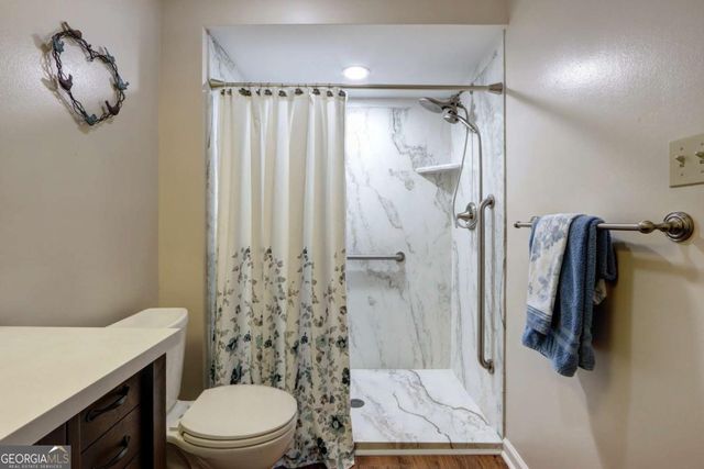 22 Hidden Lake Court, Savannah, GA 31419