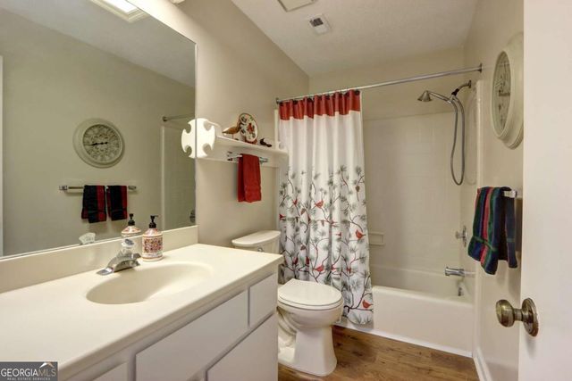 22 Hidden Lake Court, Savannah, GA 31419