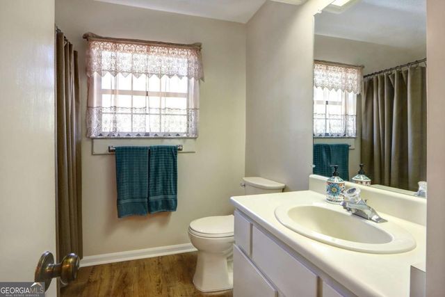 22 Hidden Lake Court, Savannah, GA 31419